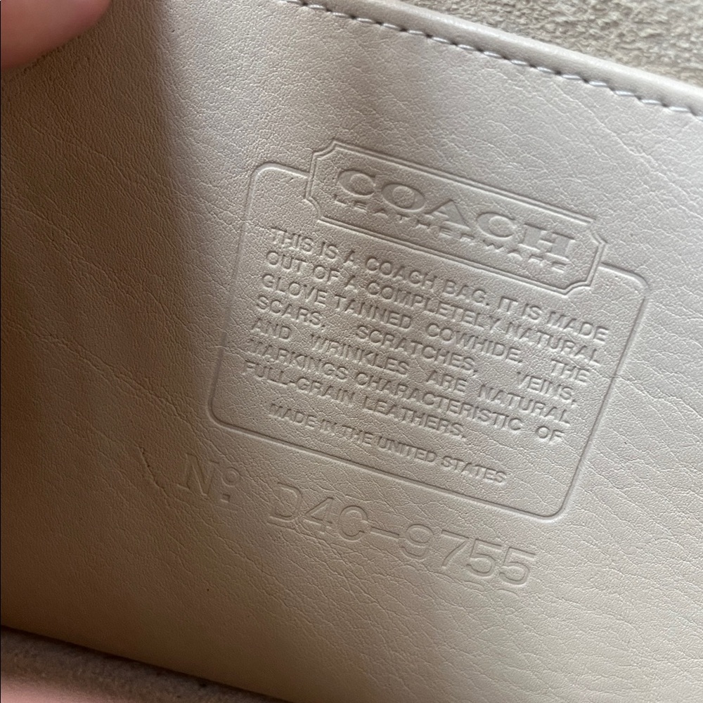 Vintage Coach white leather 9755 Crossbody Bag penny pocket purse - Picture 3 of 8